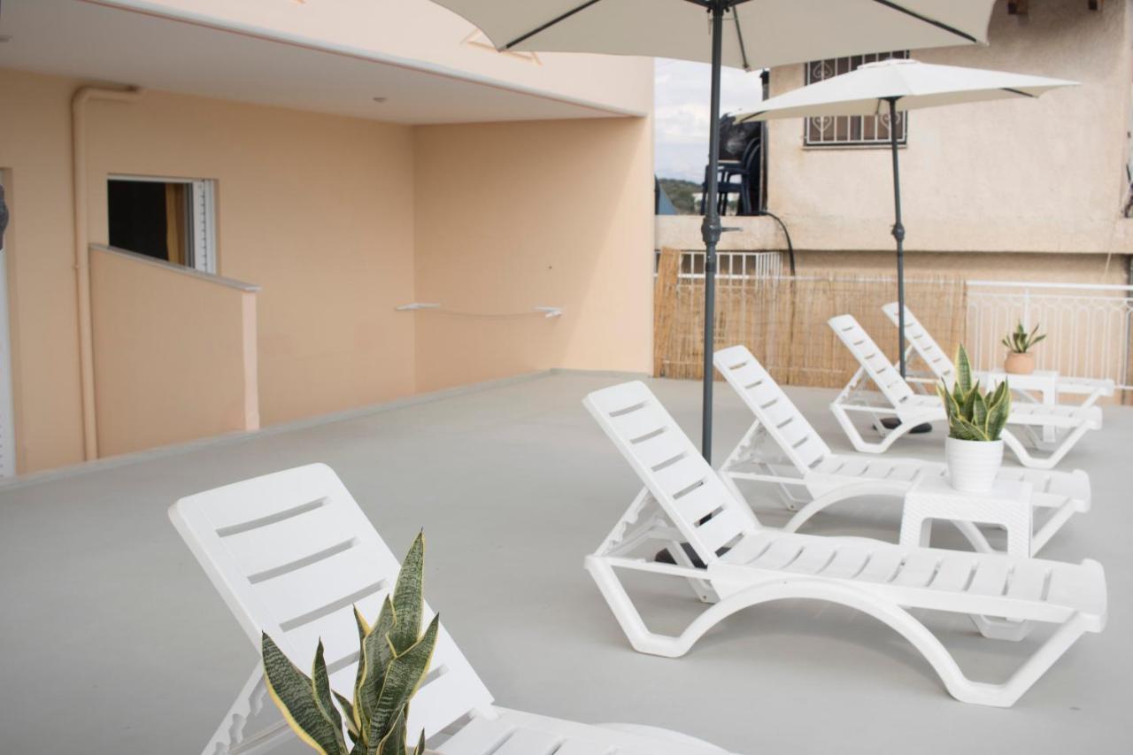 Iliana Apartments 托隆 外观 照片