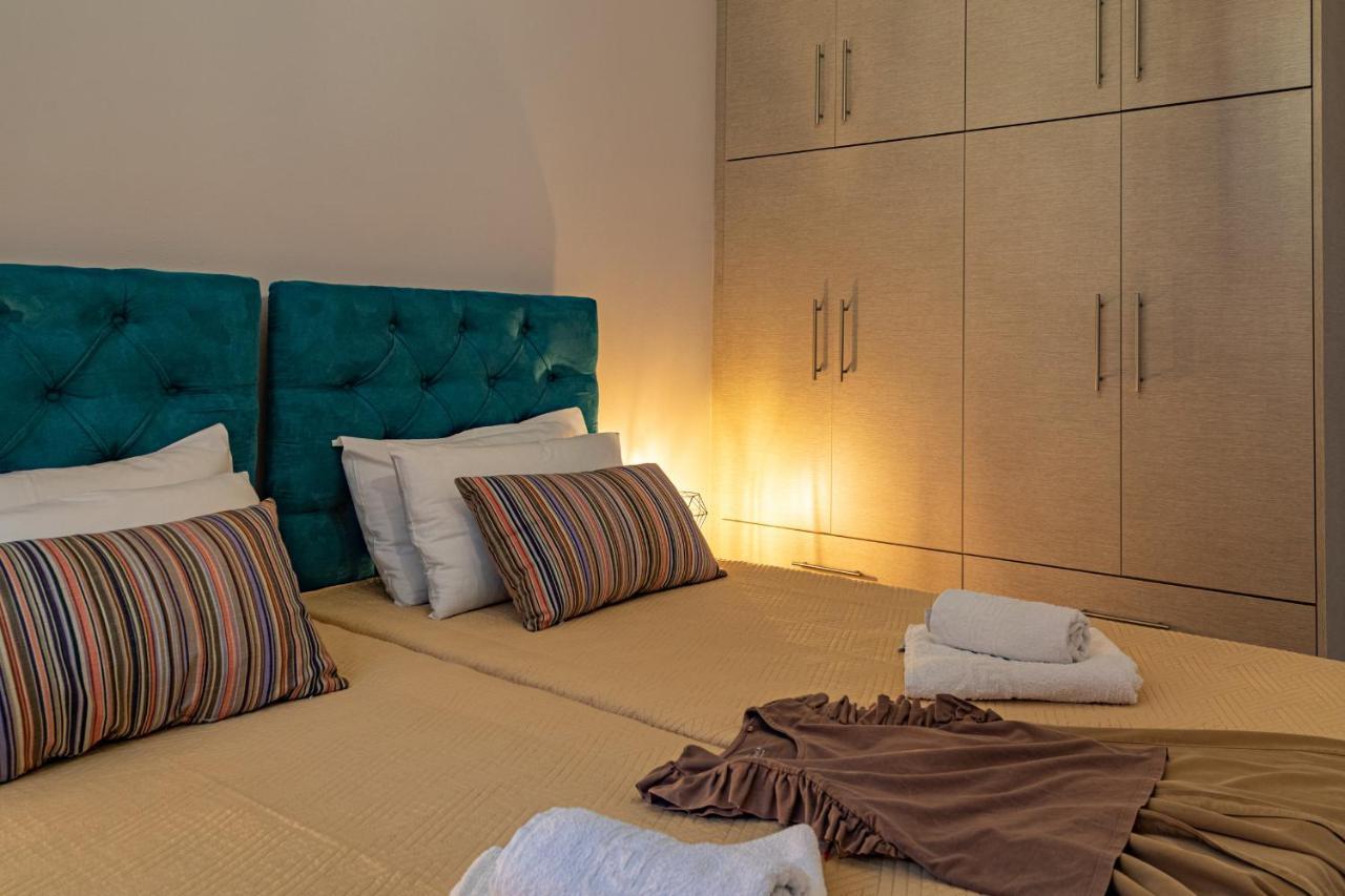Iliana Apartments 托隆 外观 照片