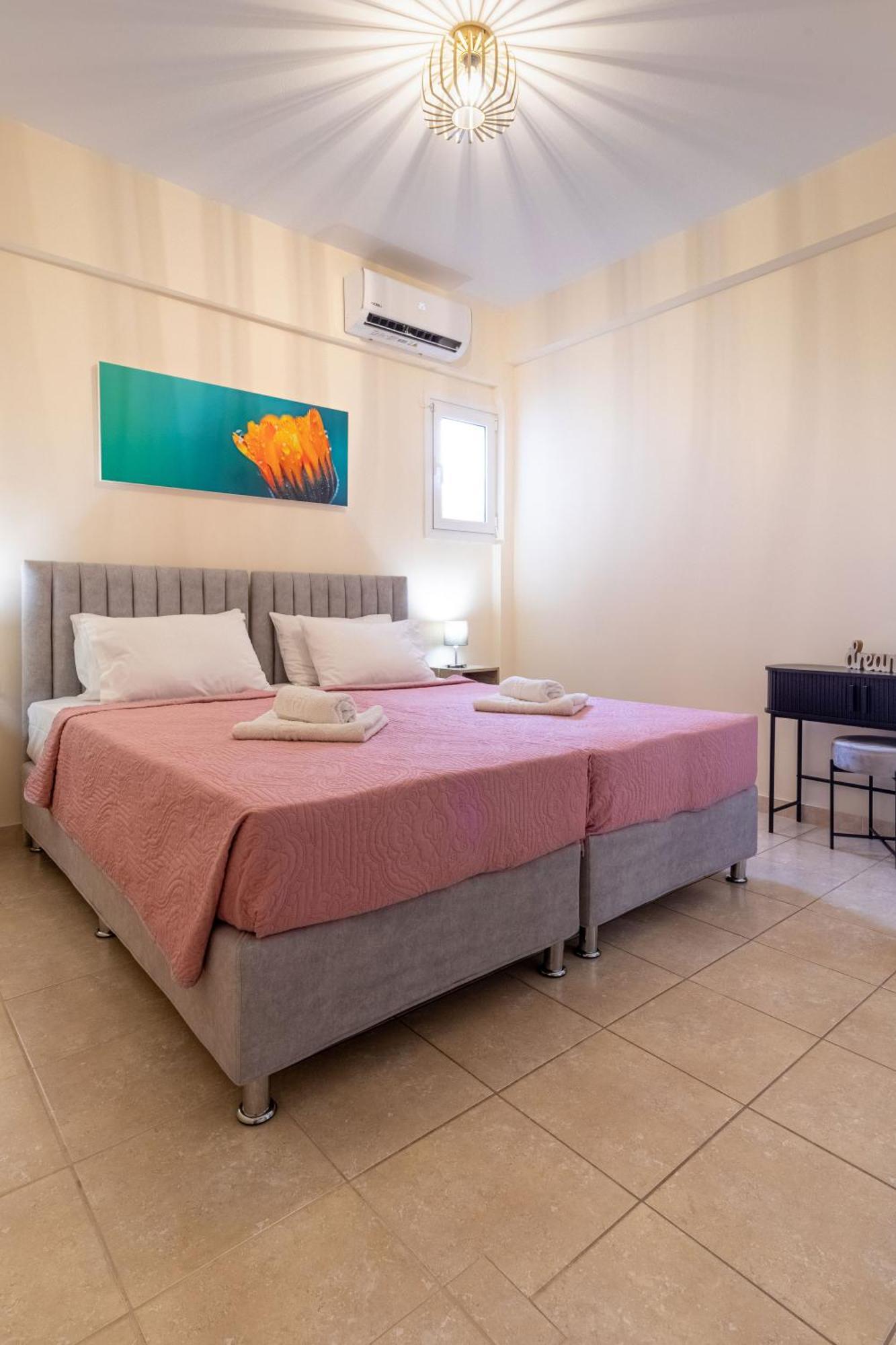 Iliana Apartments 托隆 外观 照片