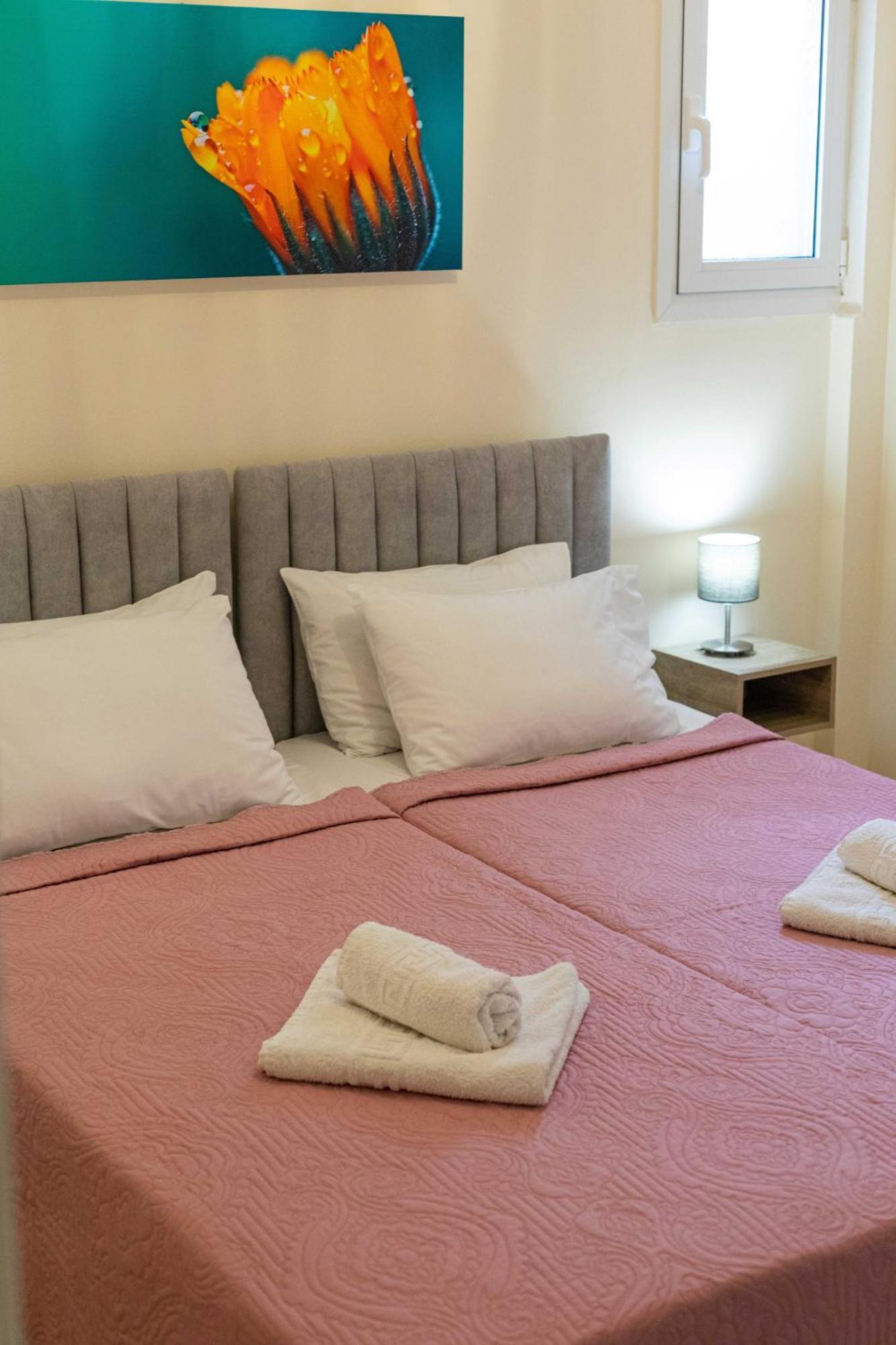 Iliana Apartments 托隆 外观 照片
