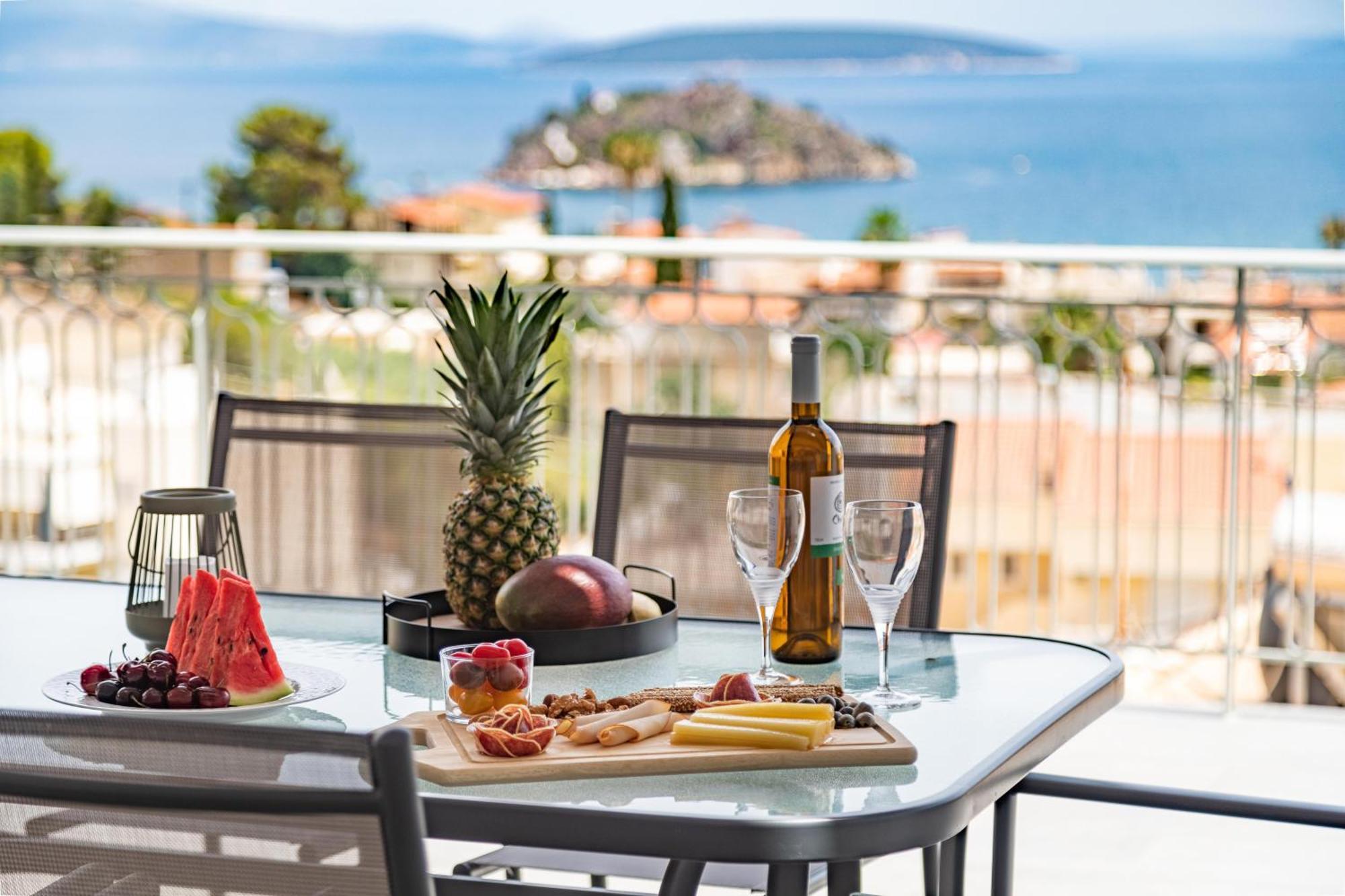 Iliana Apartments 托隆 外观 照片