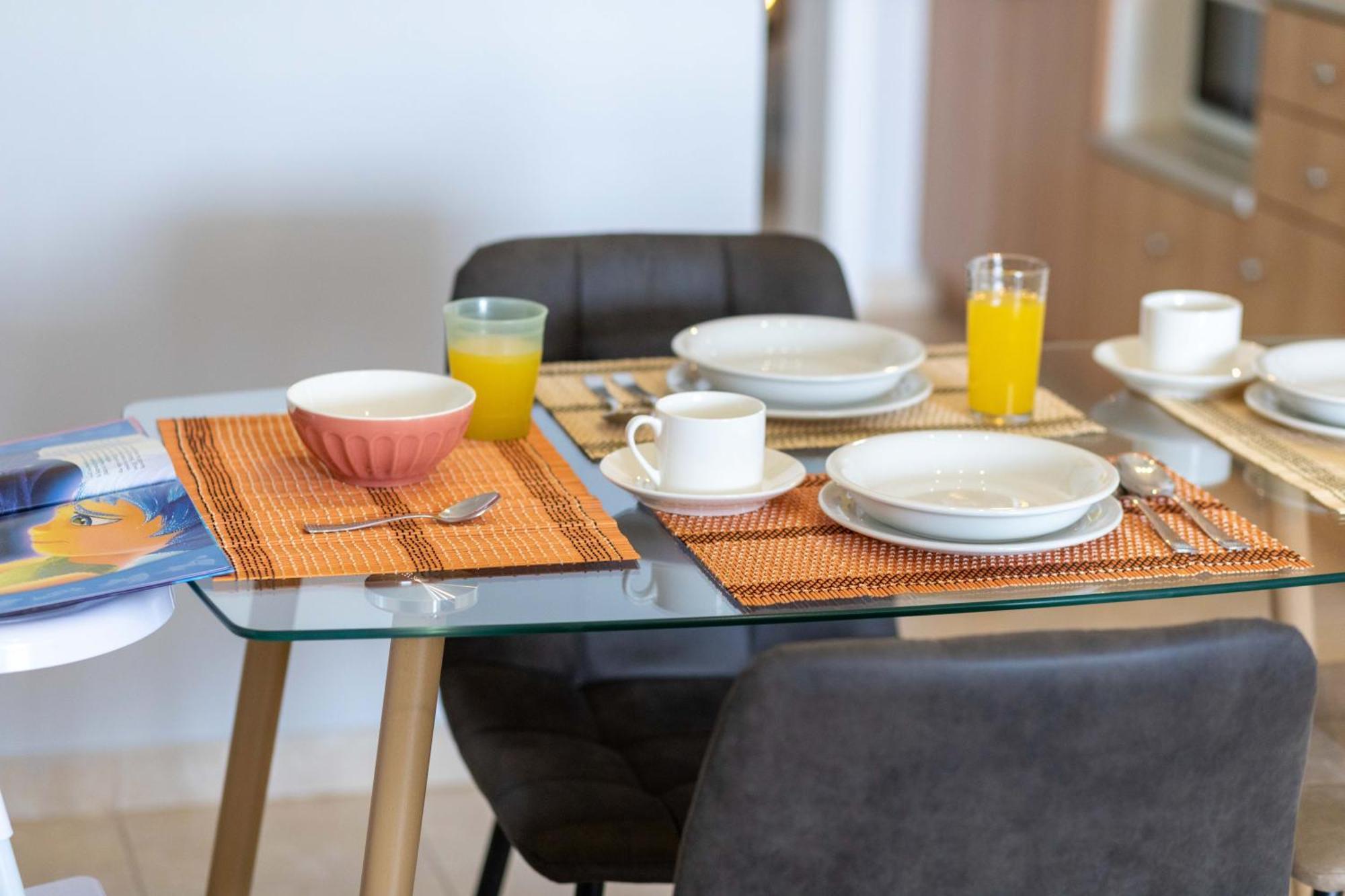 Iliana Apartments 托隆 外观 照片