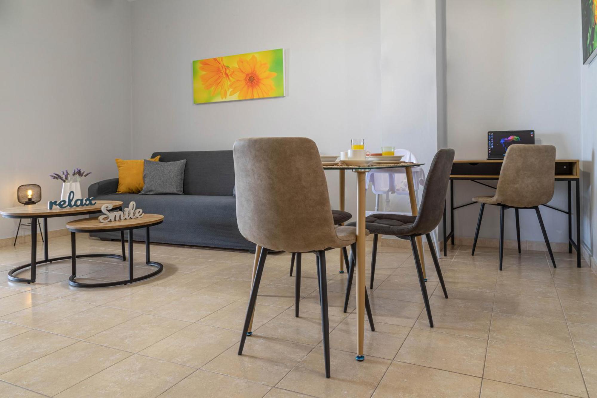 Iliana Apartments 托隆 外观 照片