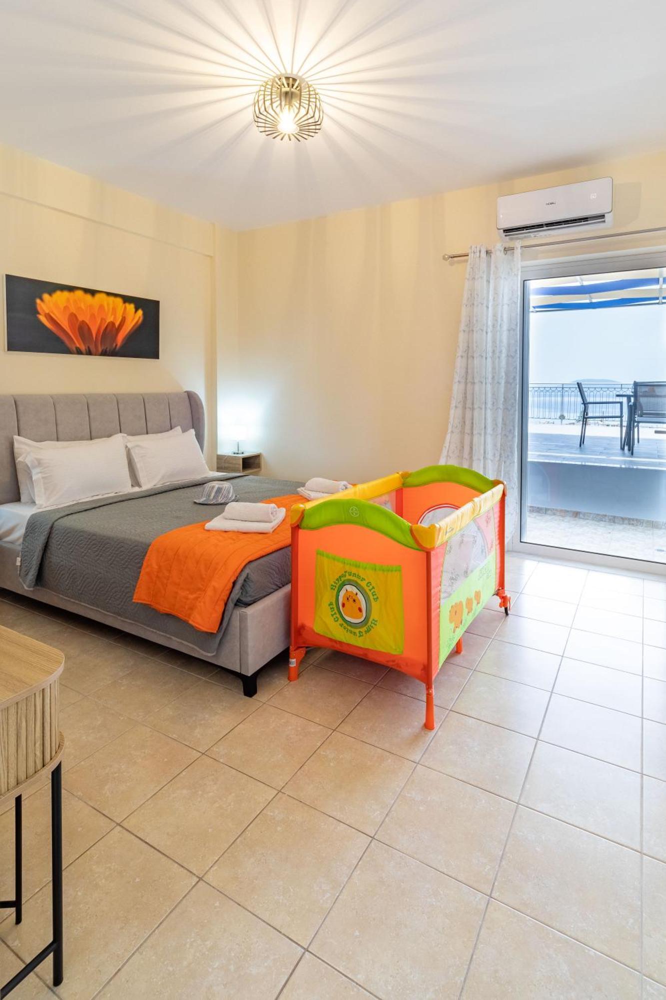 Iliana Apartments 托隆 外观 照片